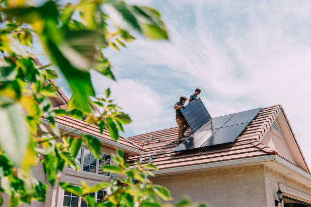 Best Roof Gutter Cleaning  in Riviera Beach, FL
